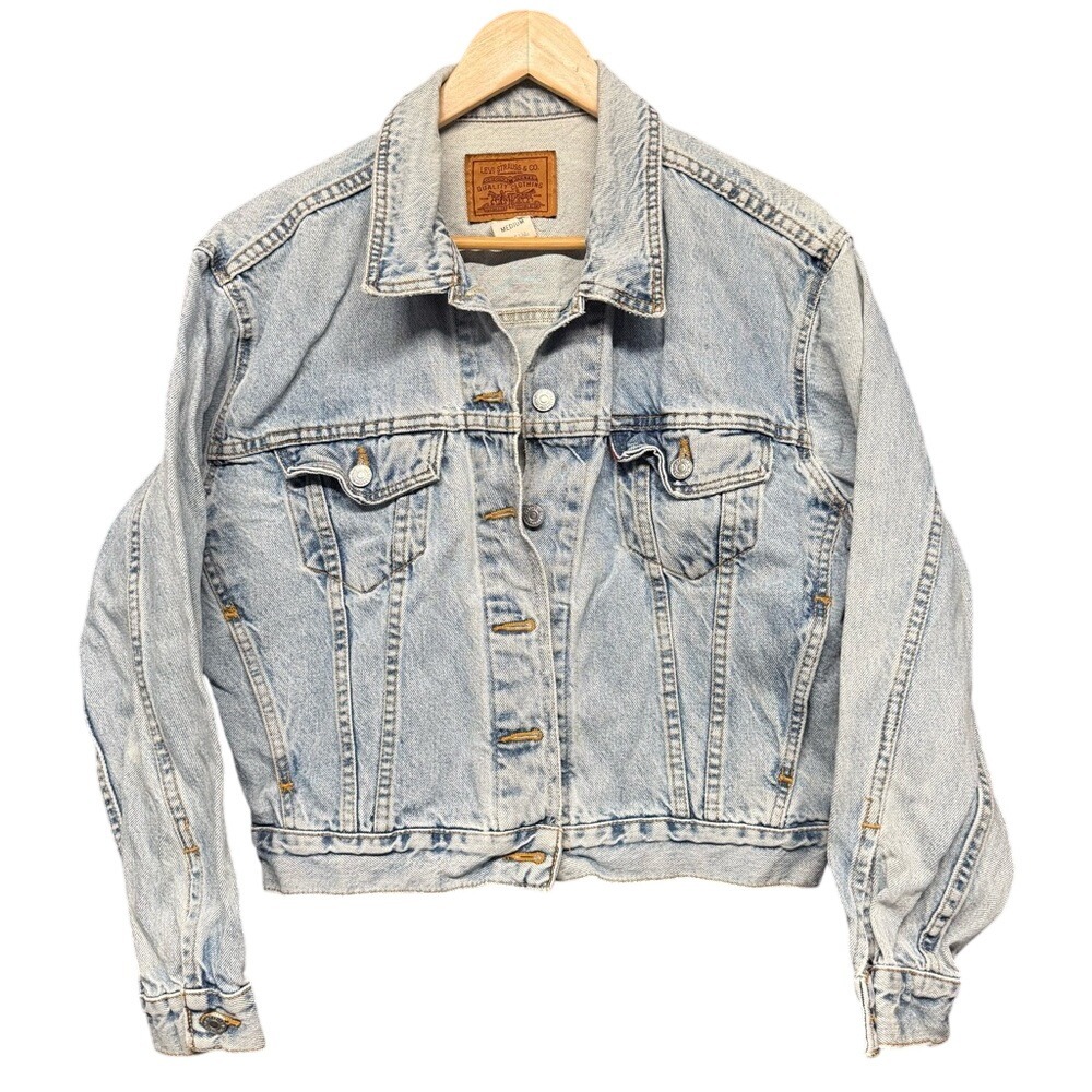 Vintage Levis Denim Trucker Jacket Light Wash Made in USA Mens Medium